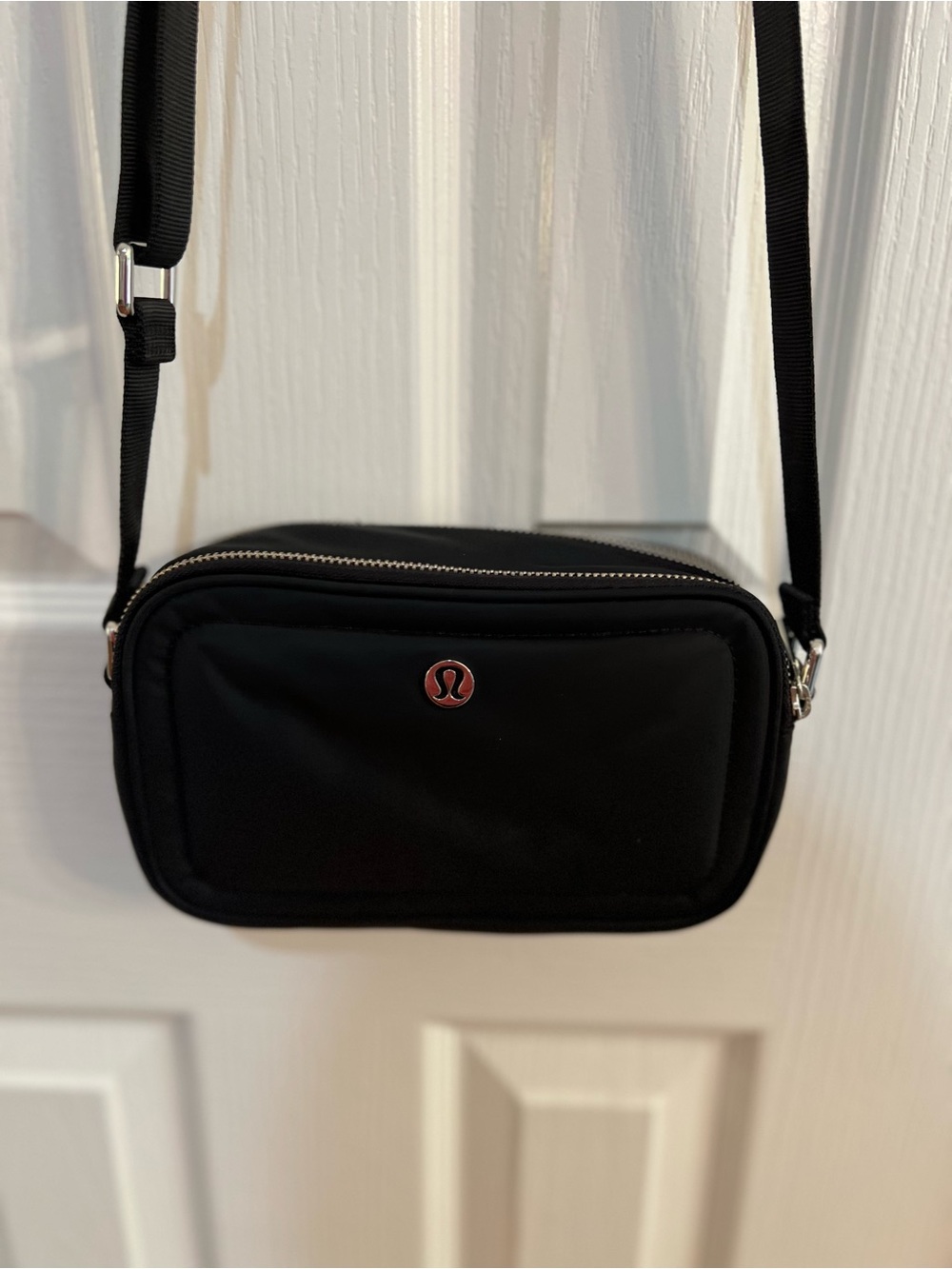 lululemon athletica Black Crossbody Camera Bag with Logo Accent